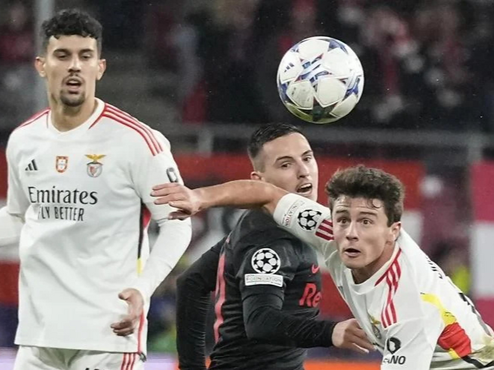 华体会-曼联险胜那不勒斯，迪玛利亚梅开二度欧冠  第2张